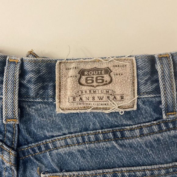 VINTAGE ROUTE 66 • RIPPED JEAN SHORTS • SIZE 2 - Picture 4 of 6